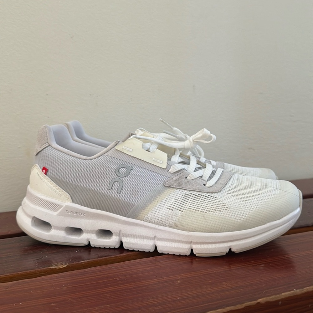 On Running Barely Worn Shoe - image 1